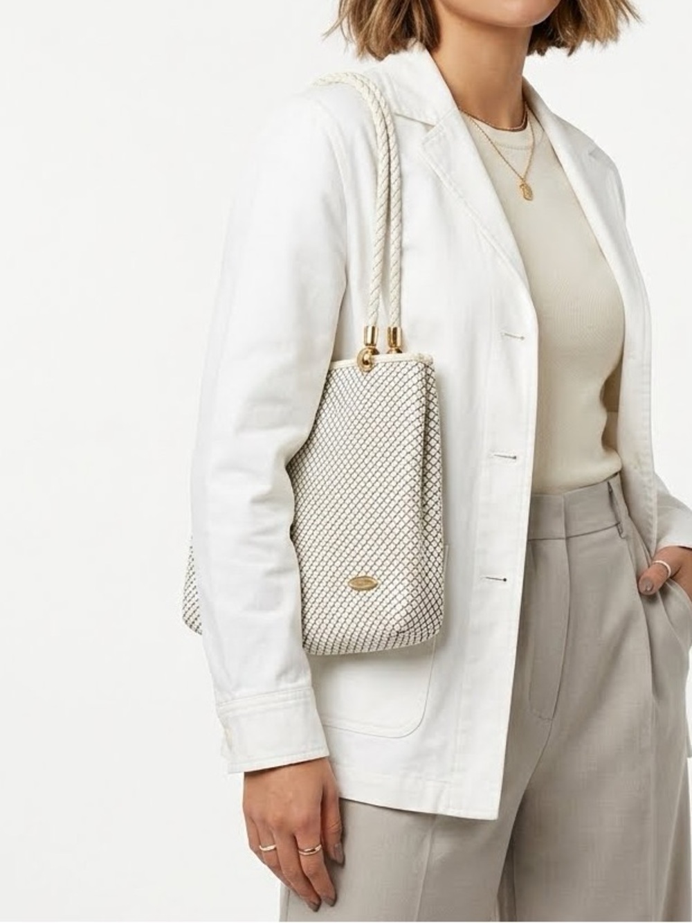 ✨ Vintage Ivory White Metal Mesh Chainmail Shoulder Bag by Victor Lago. ✨